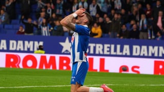 Aprietan por Roberto Fernández 