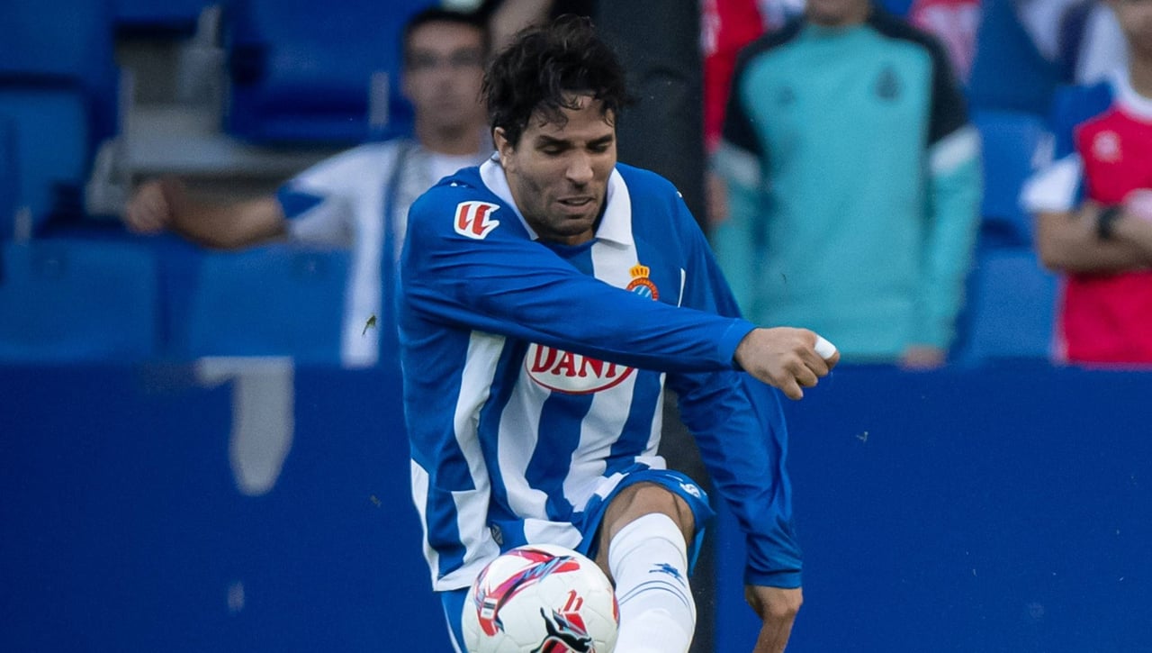 Problemas en el Espanyol que benefician al Betis: Cabrera es baja