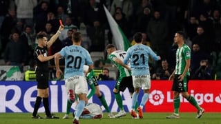 La reunión 'secreta' de los árbitros que tiene al fútbol español en vilo