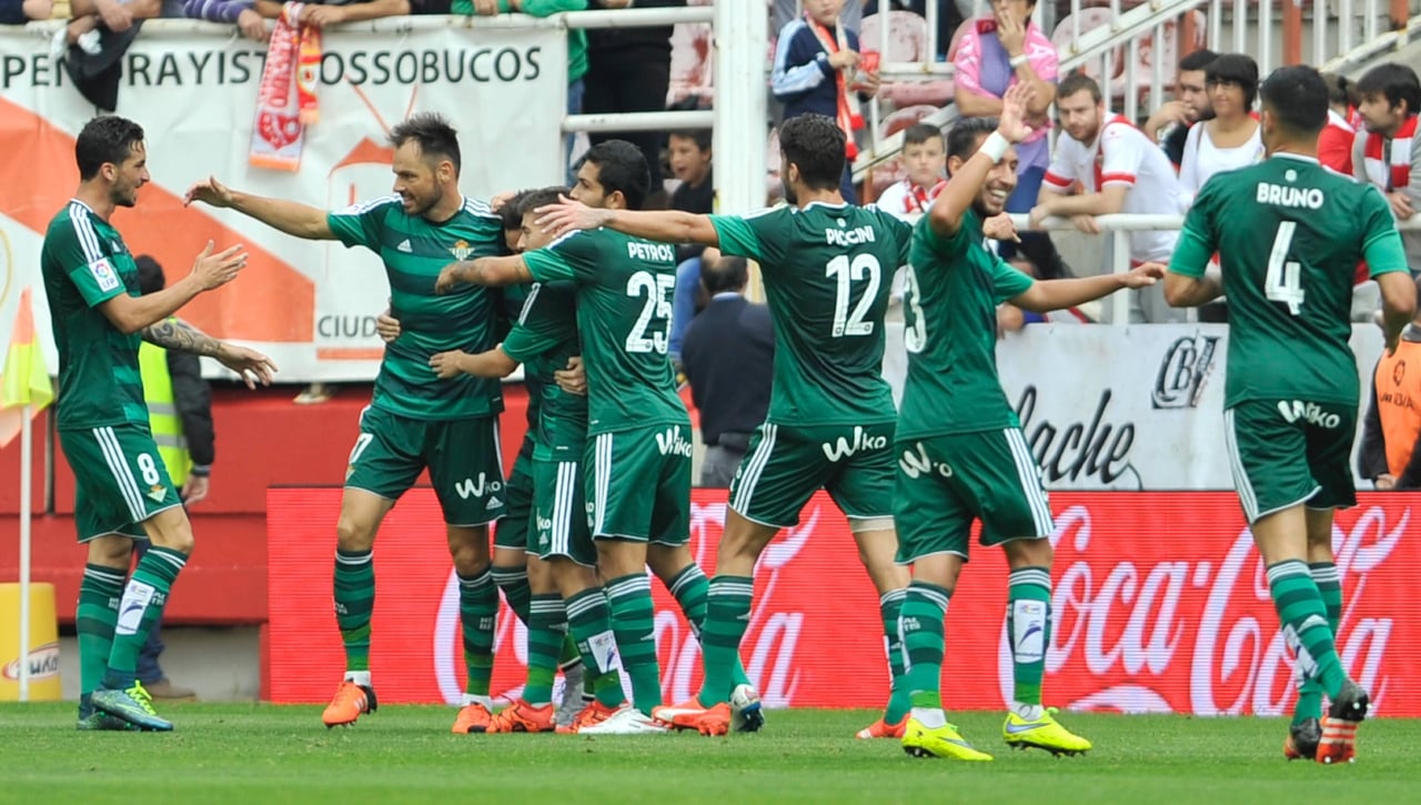 Un ex del Betis, primera petición de Flick al Barça 