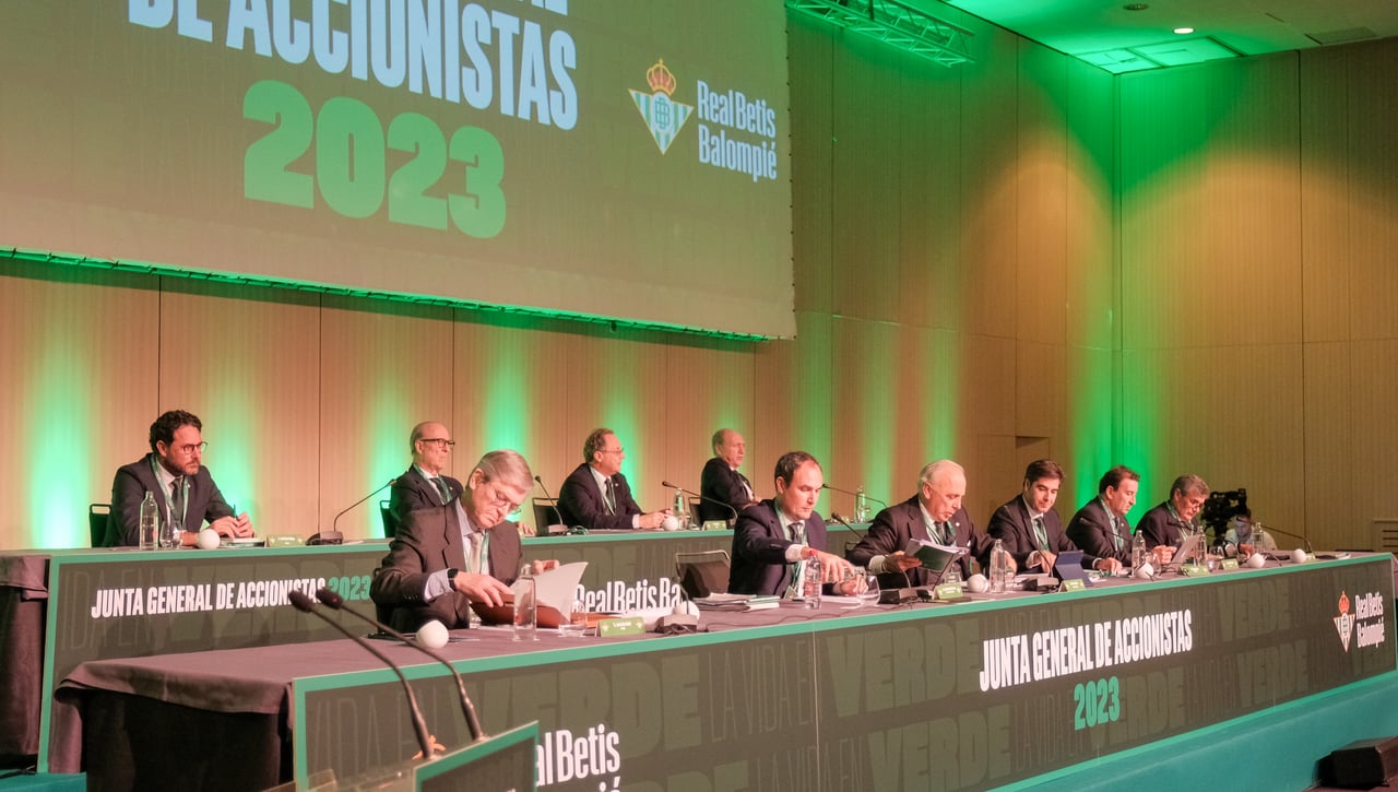 El Betis, como el Sevilla, recurre a Goldman Sachs para refinanciar su deuda