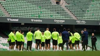 Ez Abde, cruz en la moneda del Betis