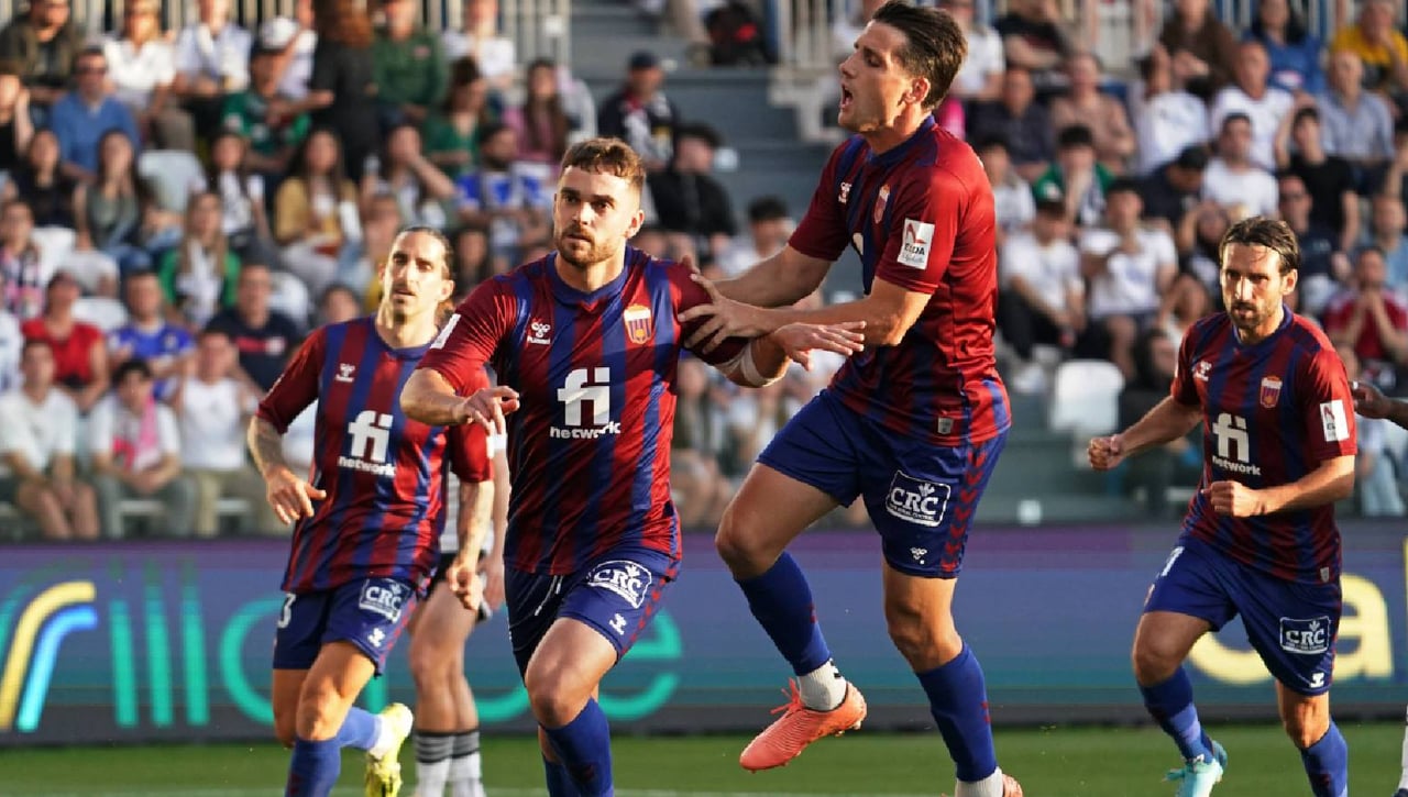 El Eldense sonríe y el Zaragoza es líder en la primera jornada