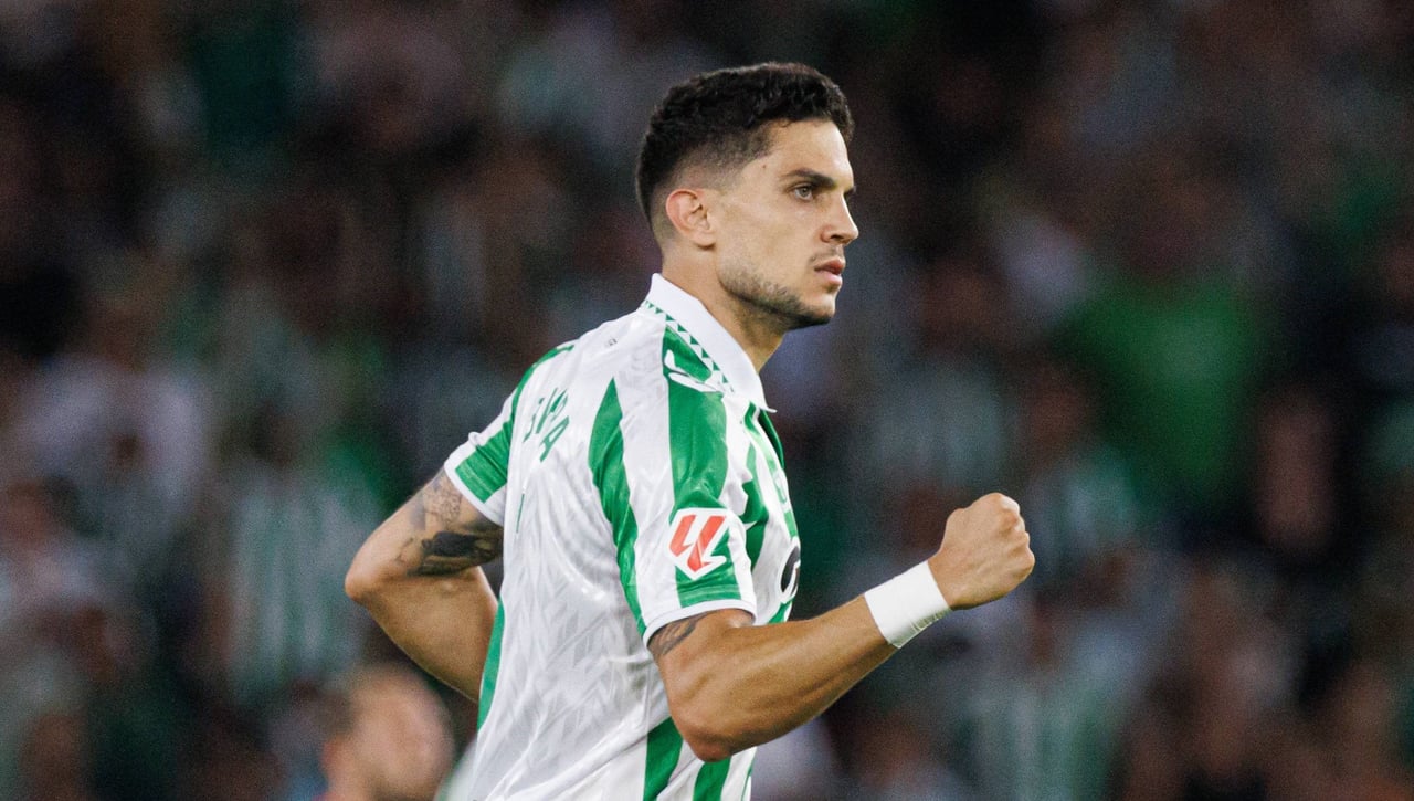 El Betis, abierto a negociar con Bartra