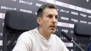 El presidente del Castellón lanza una insólita propuesta tras la rajada de Iván Ania