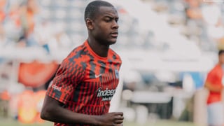 El Eintracht ya tiene sustituto para Evan N'Dicka