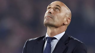 Queman un muñeco de Rubiales para denunciar el machismo