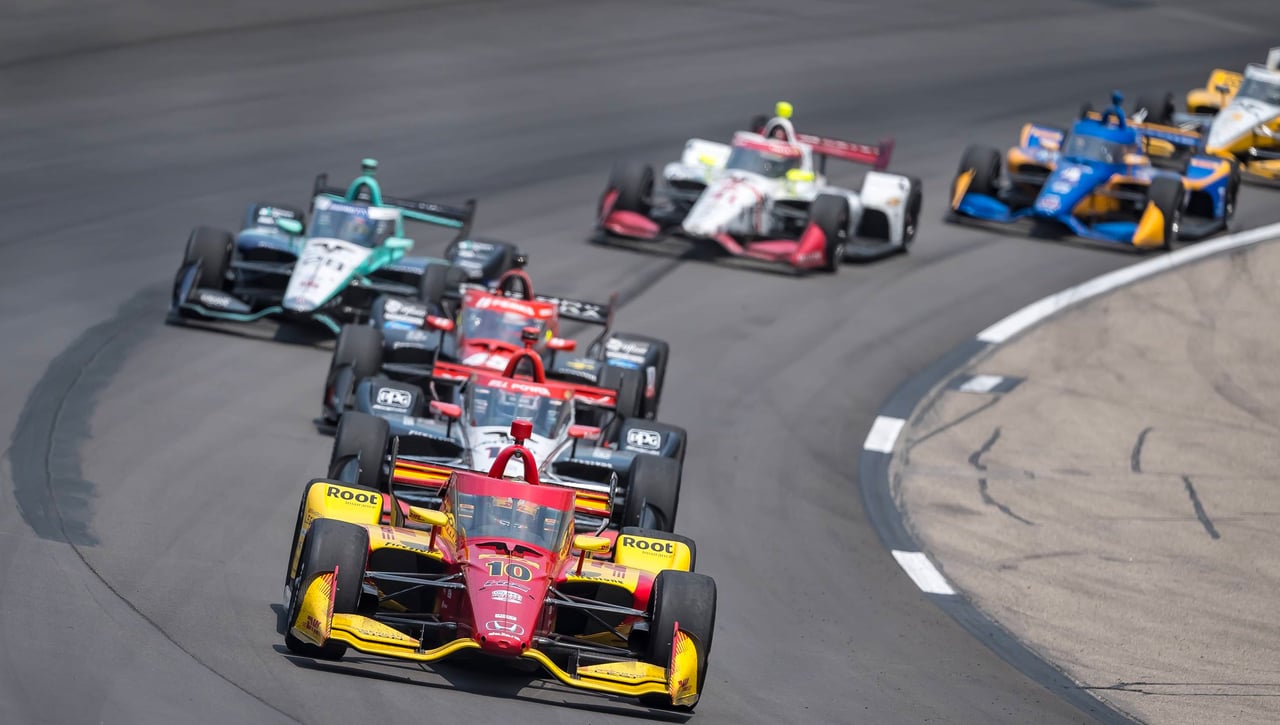 Álex Palou roza un hito, pero afianza su liderazgo en la indycar