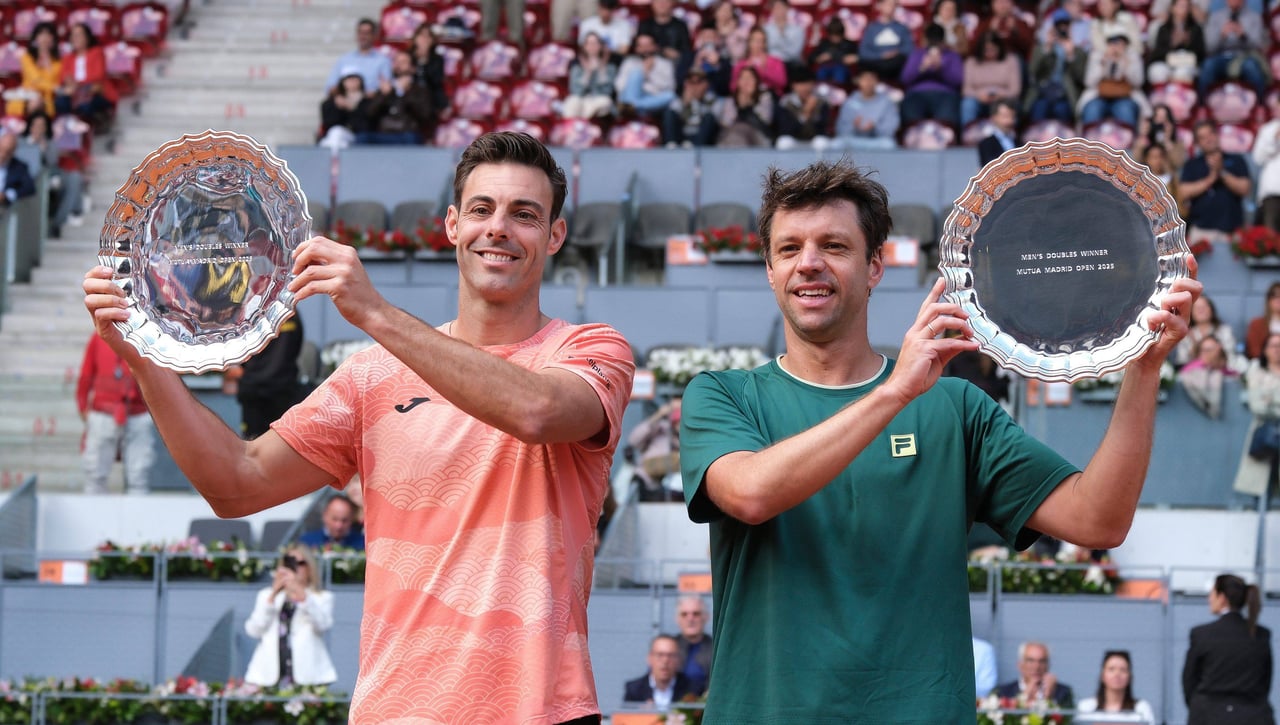 El tenis español conquista el primer título en Roland Garros 