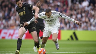 Faltas y conducta incorrecta: Regla 12 del reglamento FIFA del fútbol