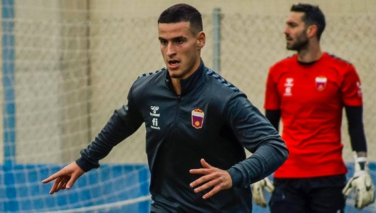 El Eldense se despide de Barzic