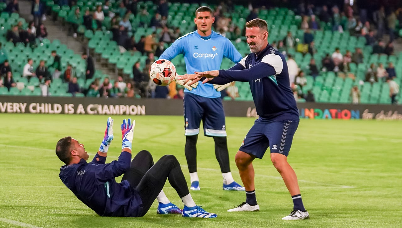 Parte médico oficial de Bravo, periodo de baja y qué dice la norma sobre Fran Vieites, titular en el derbi, y alternar con el filial