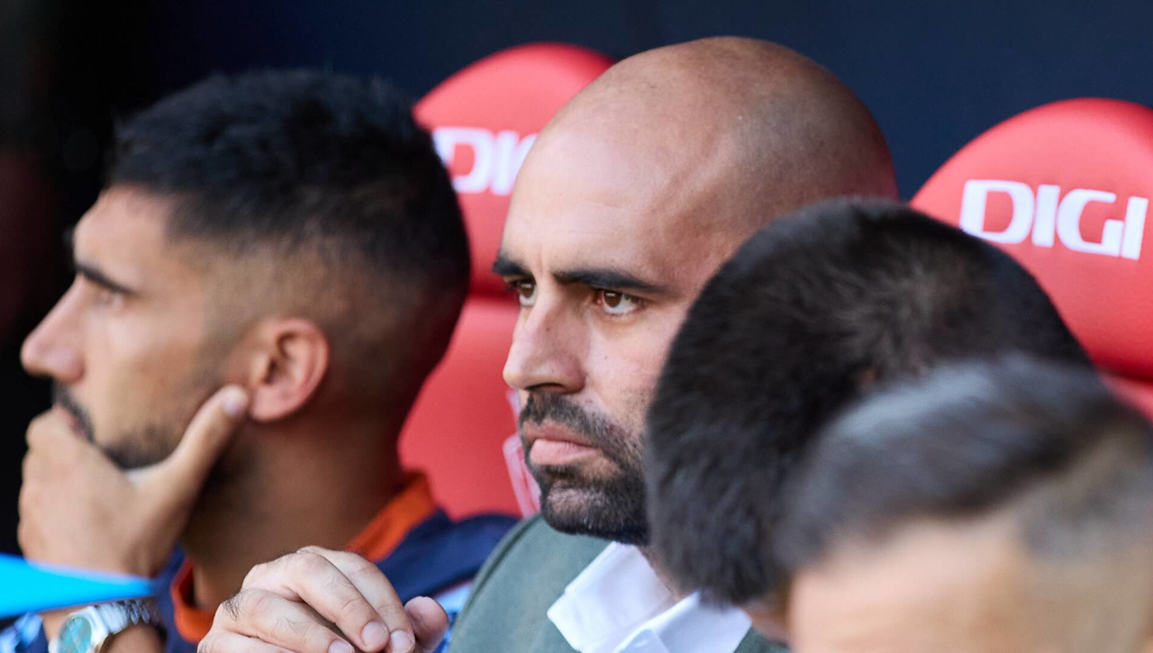 Claudio Giráldez se busca un lío