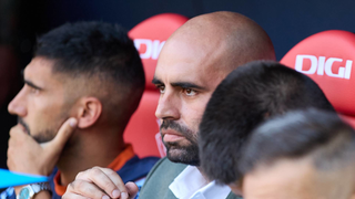 Claudio Giráldez se busca un lío