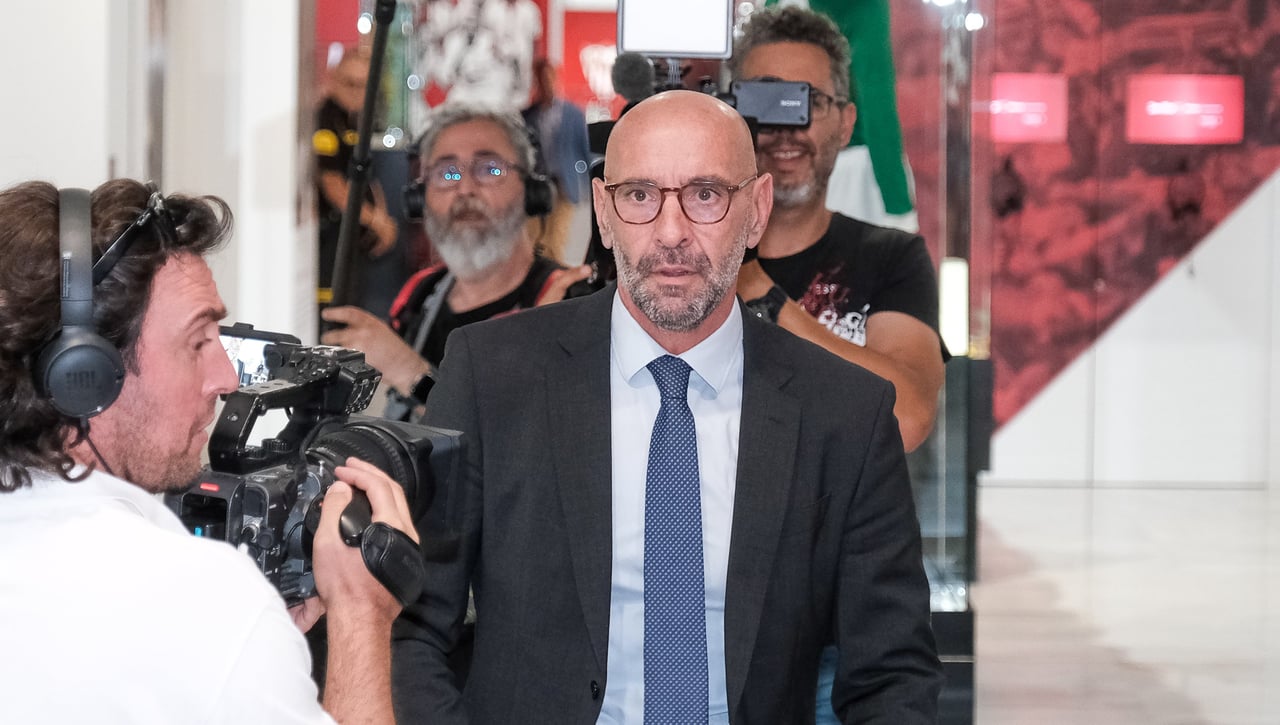 Cheque en blanco a Monchi