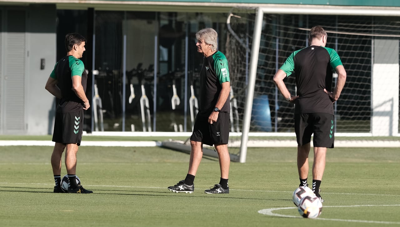 Pellegrini prefiere ir paso a paso con Canales y Montoya