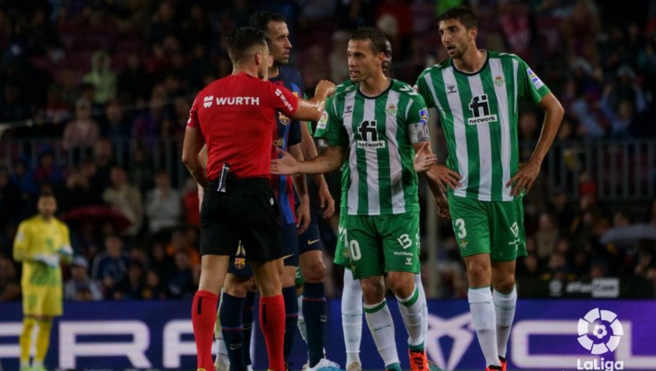 La 'cruz' del Betis con Del Cerro Grande: lo que dice el acta arbitral