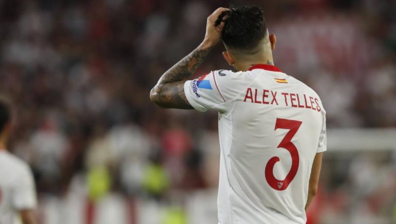 El exsevillista Álex Telles podría tener claro su nuevo destino