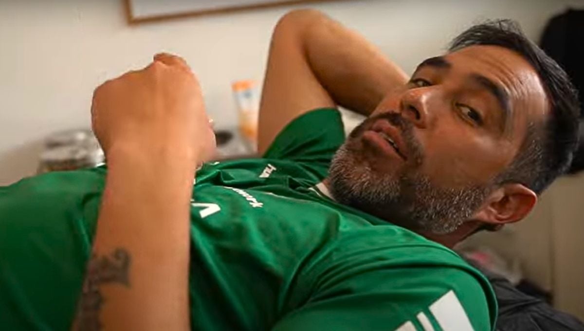 Claudio Bravo y su nuevo rol de líder en el Betis