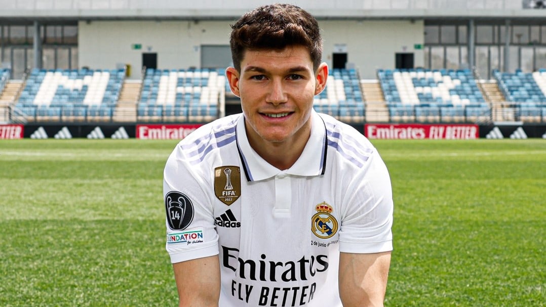 Fran García pasa de ser presentado con el Real Madrid a ser convocado con la Selección