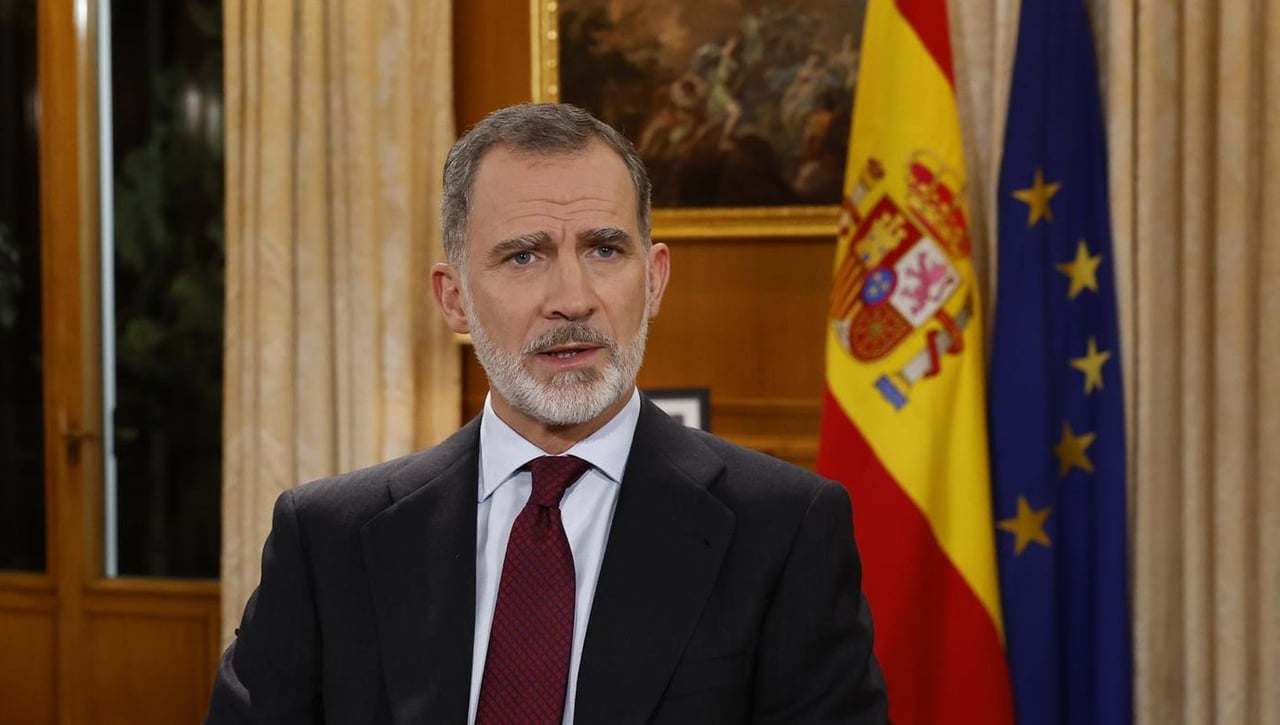 El rey apela a la responsabilidad de todos y defiende la Constitución en su discurso