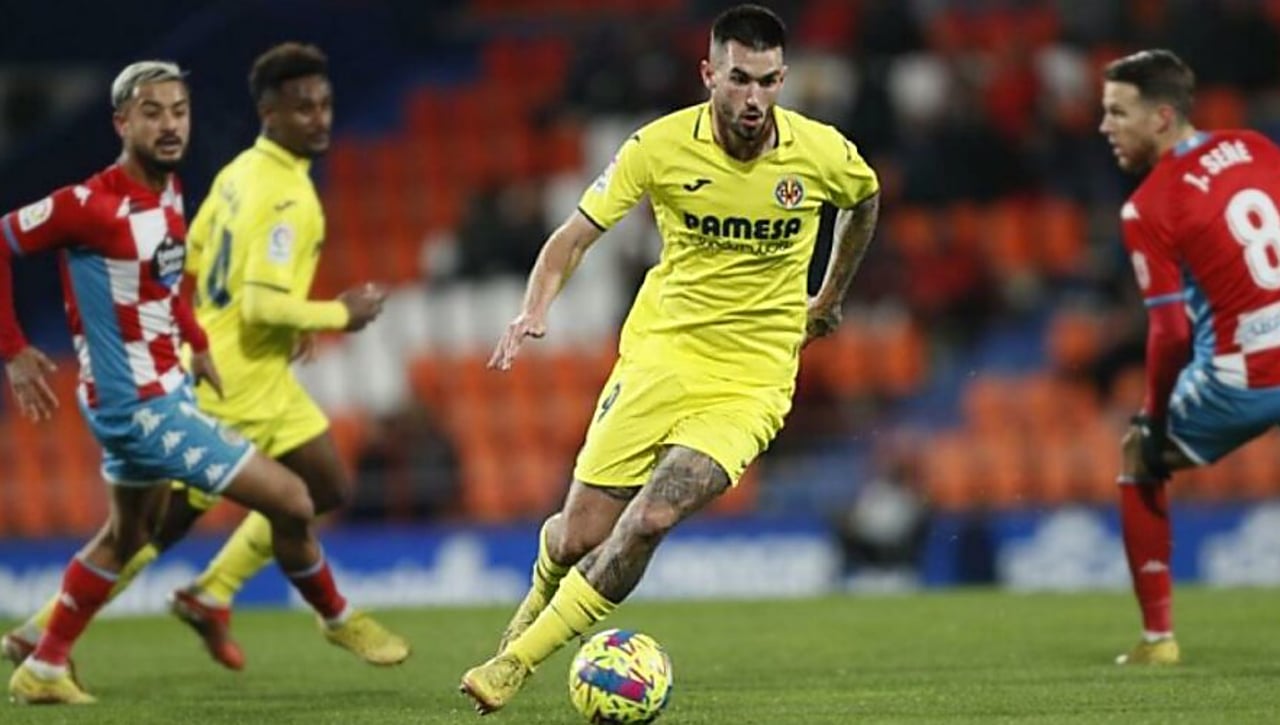 El Oviedo cierra dos fichajes de una tacada