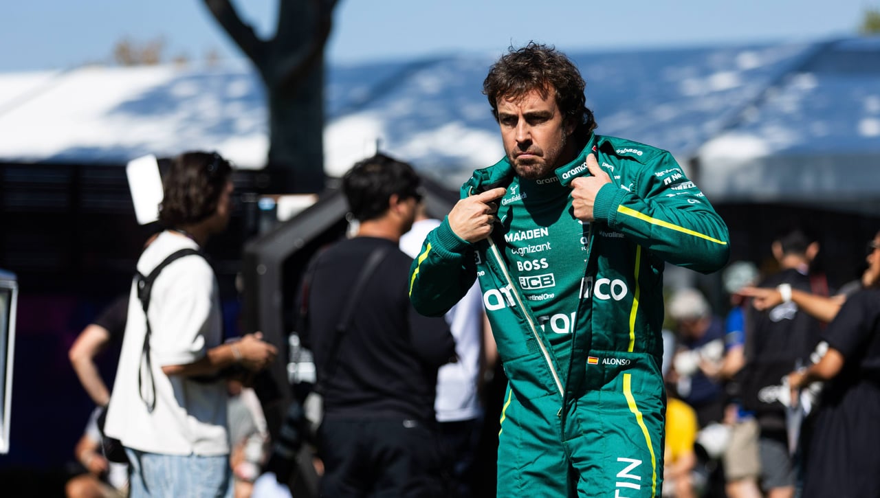 Fernando Alonso asume la realidad de Aston Martin y Adrian Newey