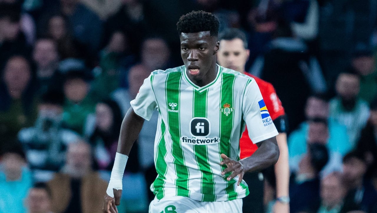Vuelven a la carga por Assane Diao, la joven estrella del Betis