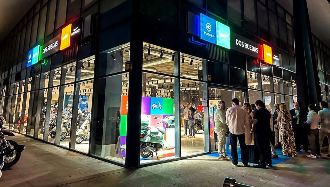 Sevilla da la bienvenida al nuevo Concesionario Oficial Piaggio DOS RUEDAS