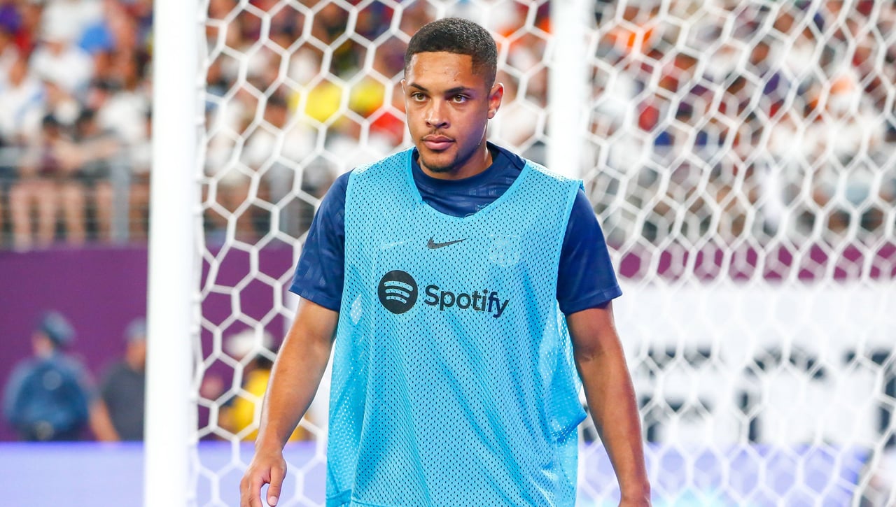 Entra en la puja por Vitor Roque