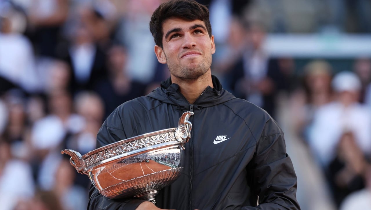 Tras Roland Garros, Carlos Alcaraz da un gran paso para repetir en Wimbledon