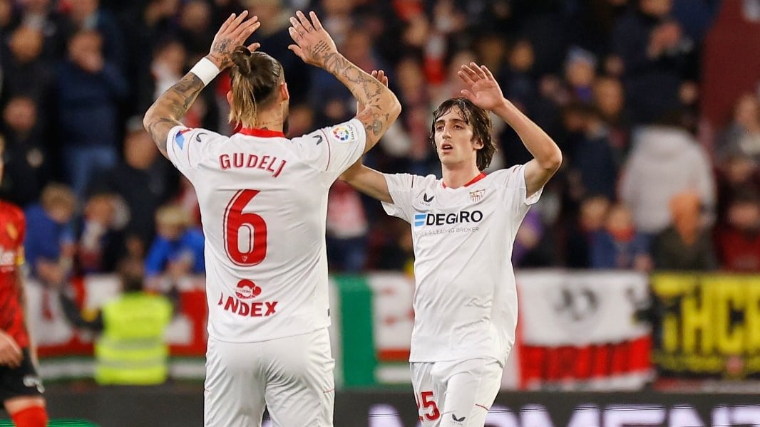 La emoción de Bryan Gil ante un día redondo: cumpleaños, titularidad, gol y triunfo del Sevilla  