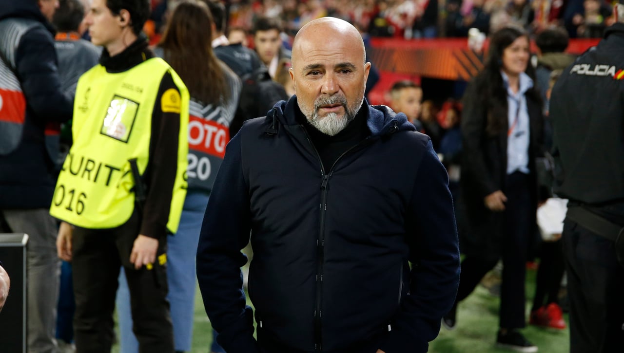 Crédito para Sampaoli, a la espera de defensas