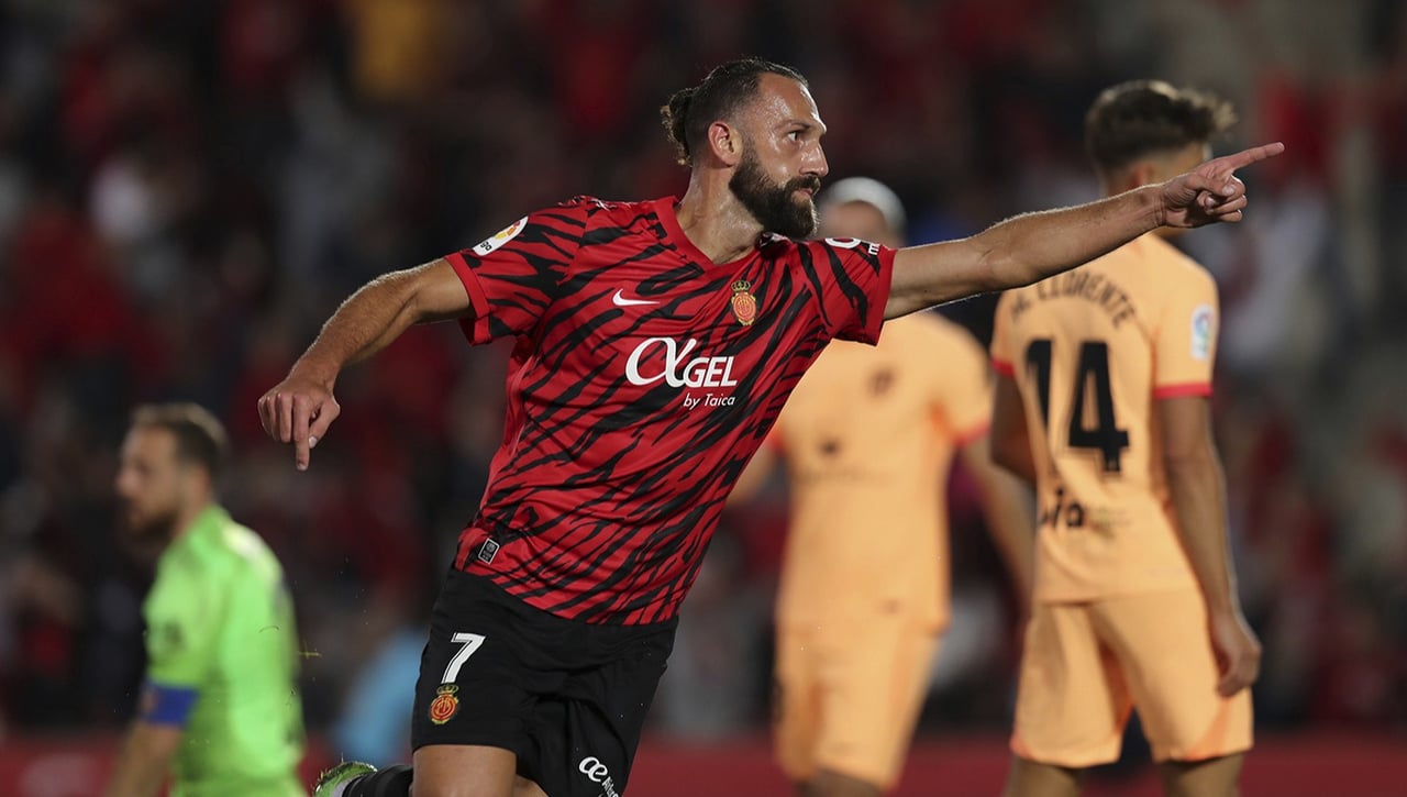 El contraataque por las "ofertas" por Muriqi