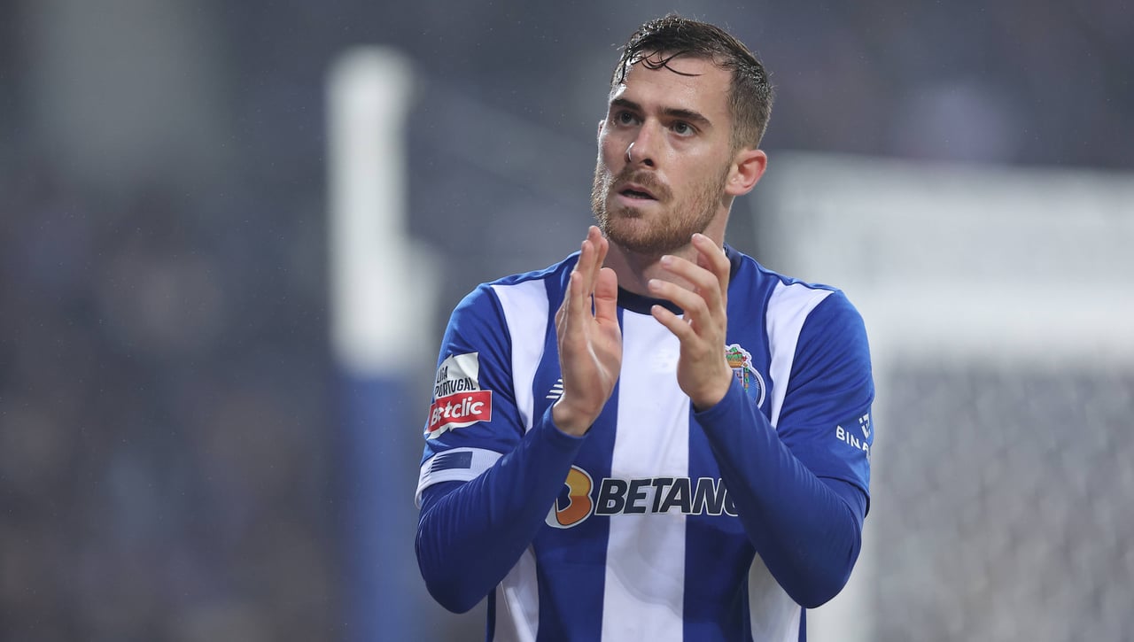 Toni Martínez: el 'cambio de cromos' en el Alavés por Samu Omorodion