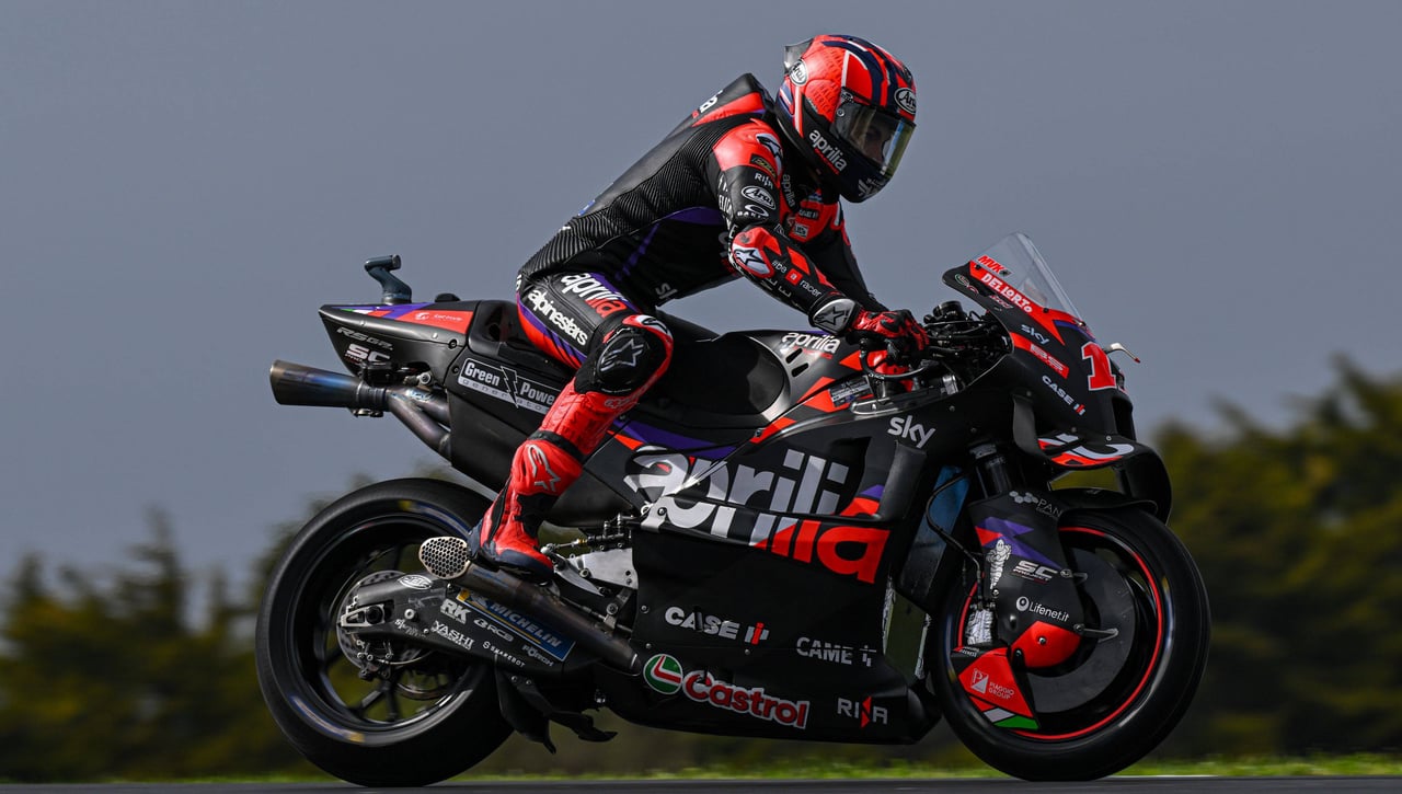 Maverick Viñales ajusta cuentas con Bezzecchi