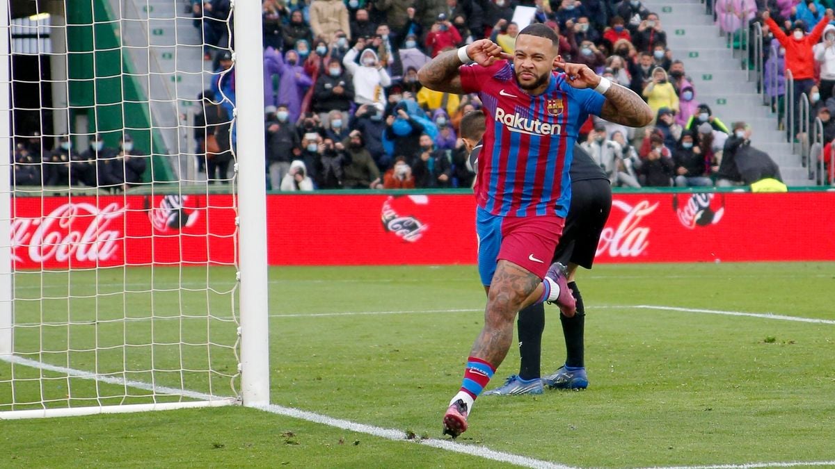 Horas claves en el futuro de Depay