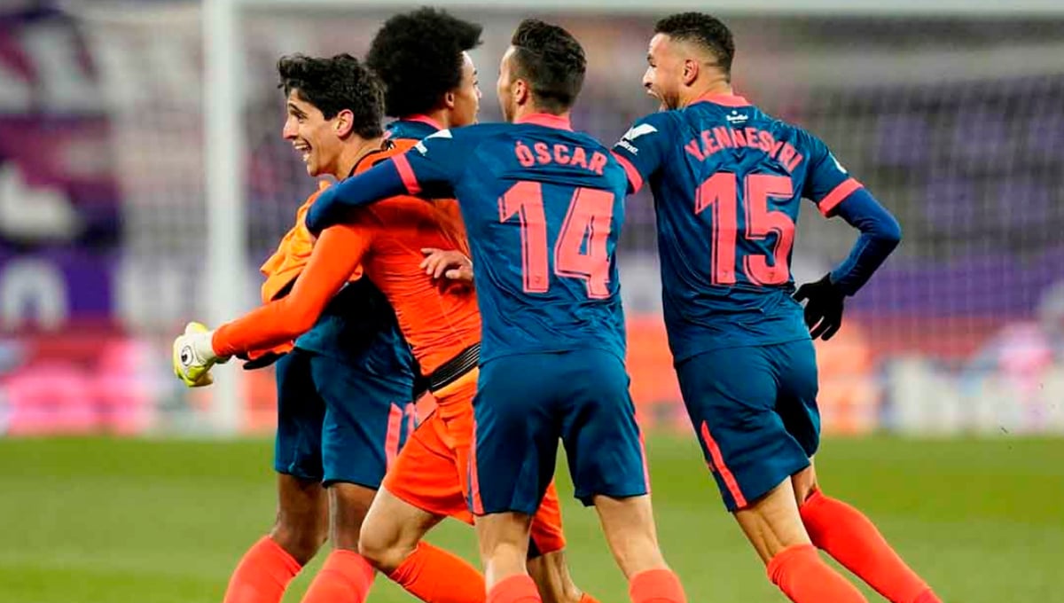 Reliquias del Sevilla en las vitrinas de LaLiga