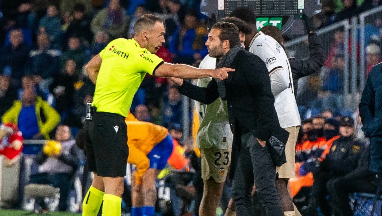 El Valencia se encuentra con una noticia en El Día de los Inocentes sin gracia para Rubén Baraja