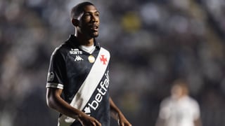 Vinculan al carísimo Rayan para una demarcación con 'overbooking'