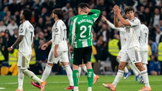 Autocrítica y reproches en el vestuario bético: "Ha sido muy duro"