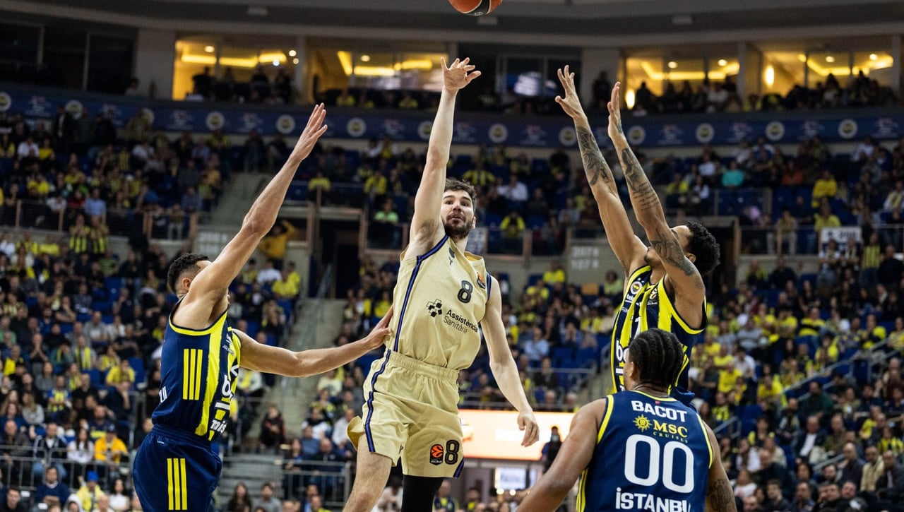 Jasikevicius pone fin a la racha triunfal del Barça en el último suspiro