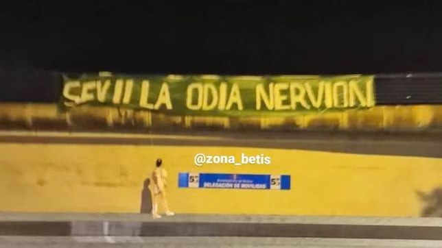 Aparece colgado un muñeco de Jordán en la SE-30 antes del derbi entre Sevilla y Betis