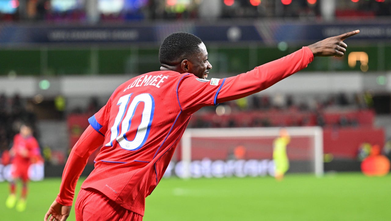 Regreso triunfal del nuevo Balón de Oro