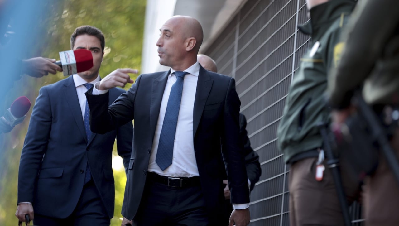 Lo de Luis Rubiales y el caso por el beso a Jenni Hermoso ya es oficial