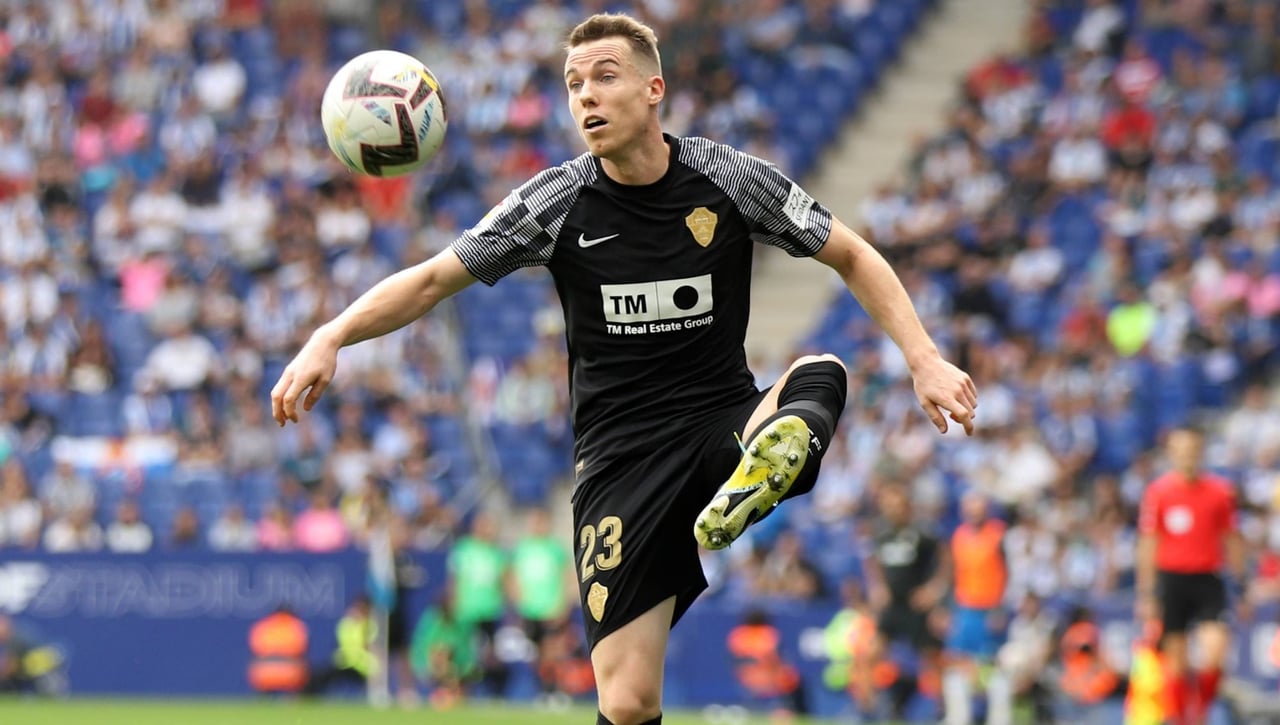 Se decanta por el Elche y da calabazas Cádiz y Zaragoza