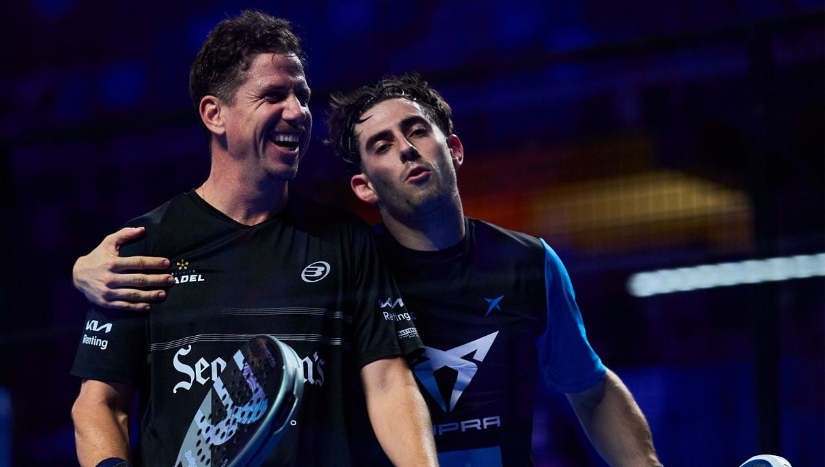 Paquito Navarro da el golpe en la hora golfa