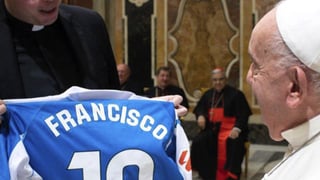El Papa Francisco 'ficha' por el Deportivo