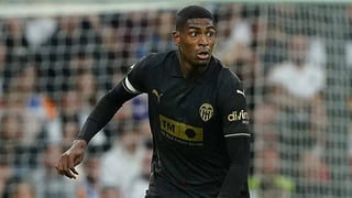 ¡Sigue la polémica! Mosquera ya está con el Arsenal, pero aún es del Valencia