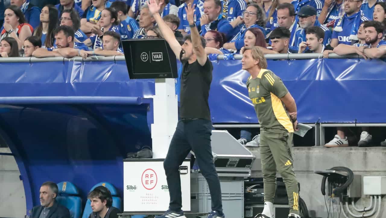 Paunovic lamenta la actuación del colegiado De Burgos Bengoetxea